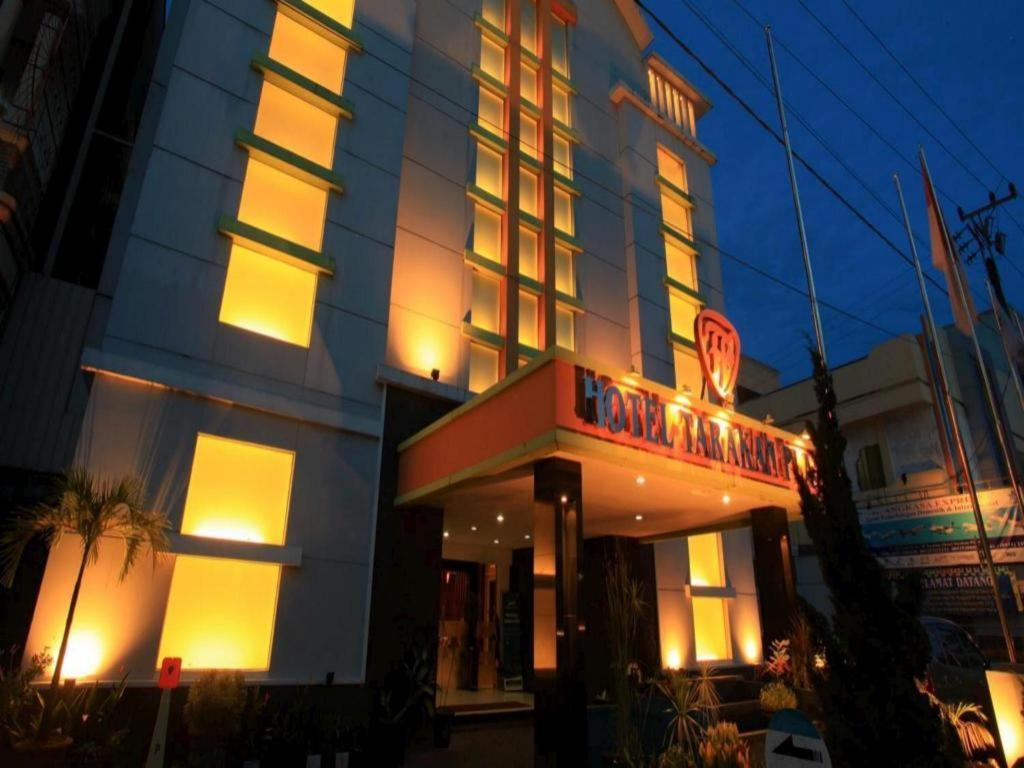 塔拉坎广场酒店 打拉根 外观 照片