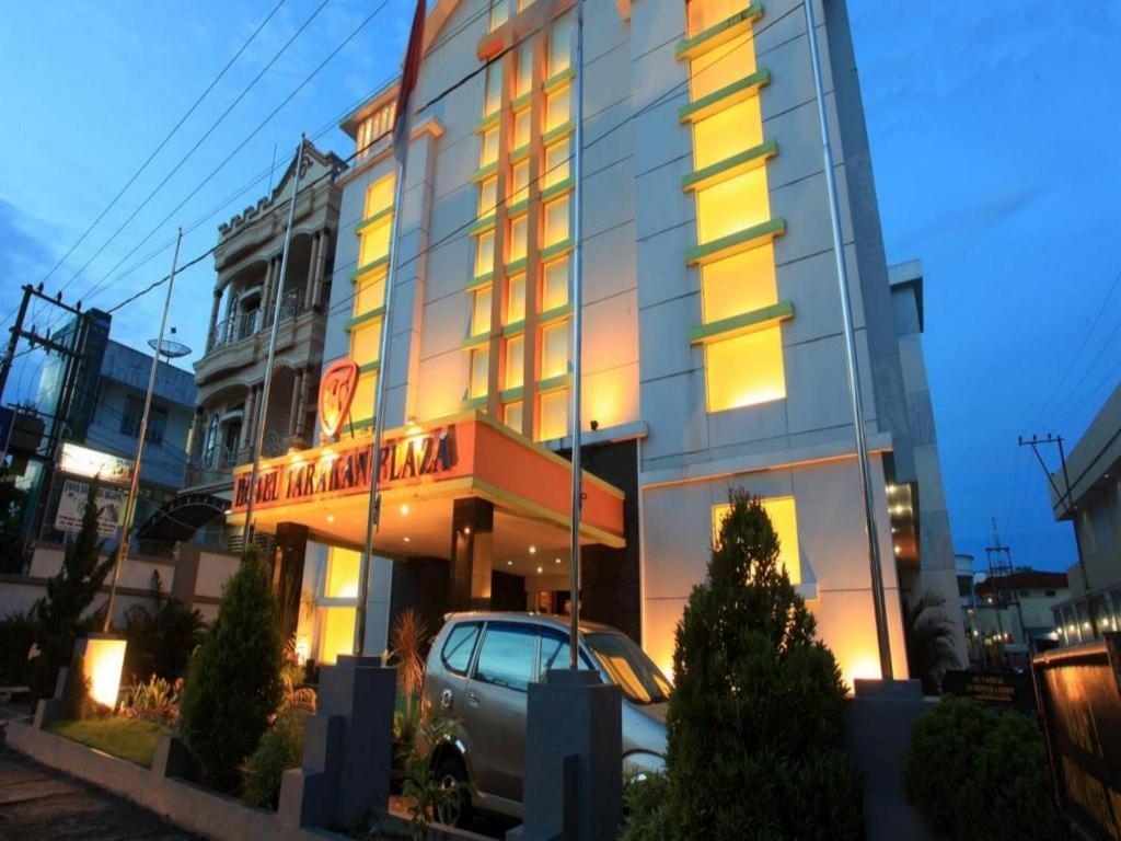 塔拉坎广场酒店 打拉根 外观 照片