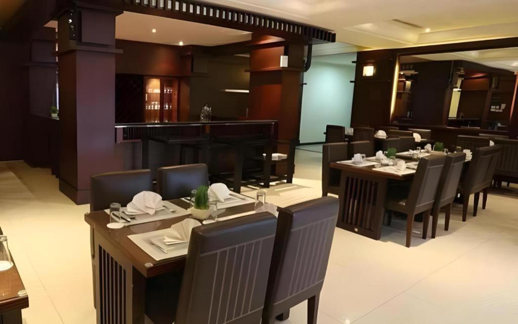 塔拉坎广场酒店 打拉根 外观 照片