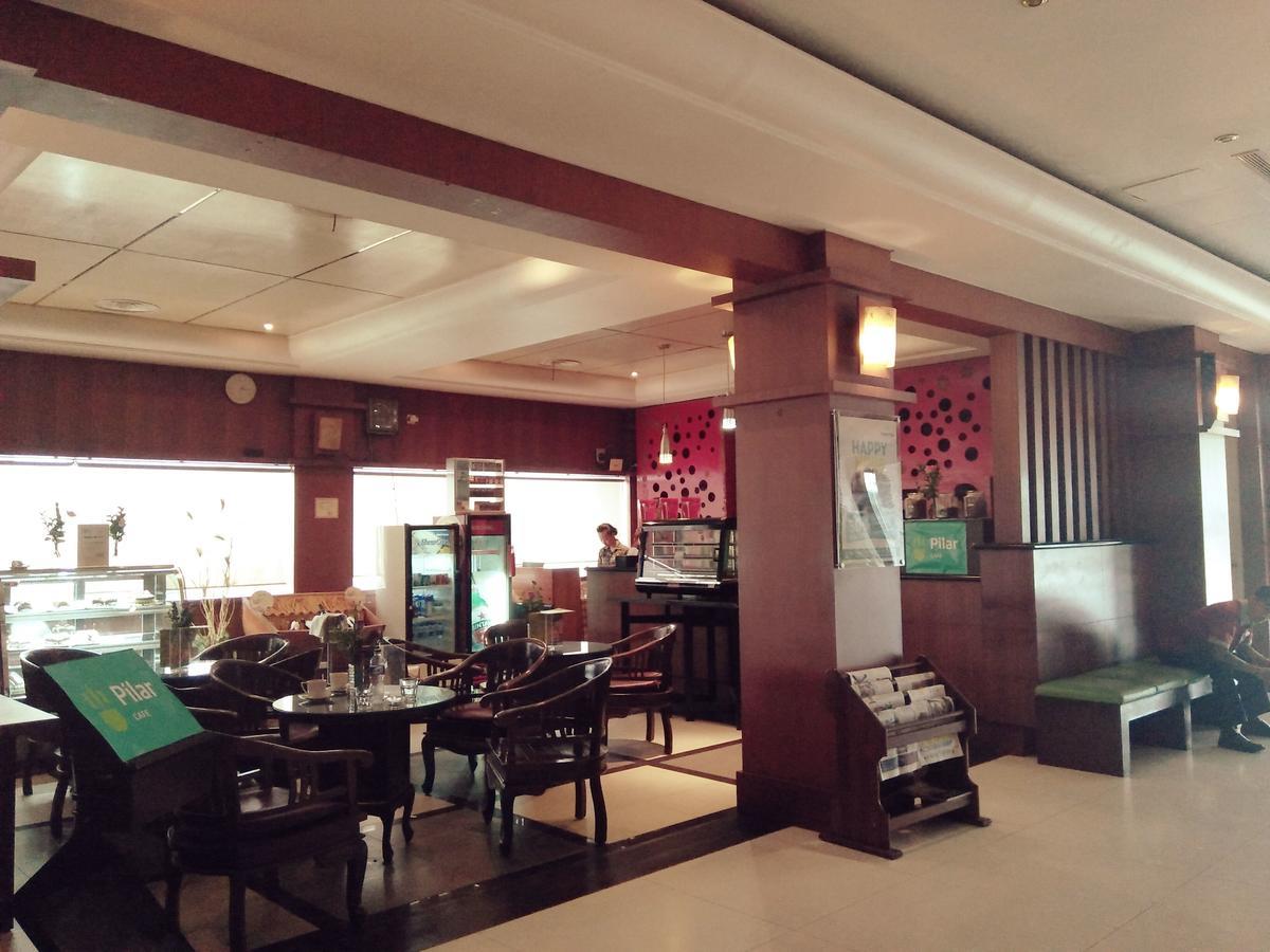 塔拉坎广场酒店 打拉根 外观 照片